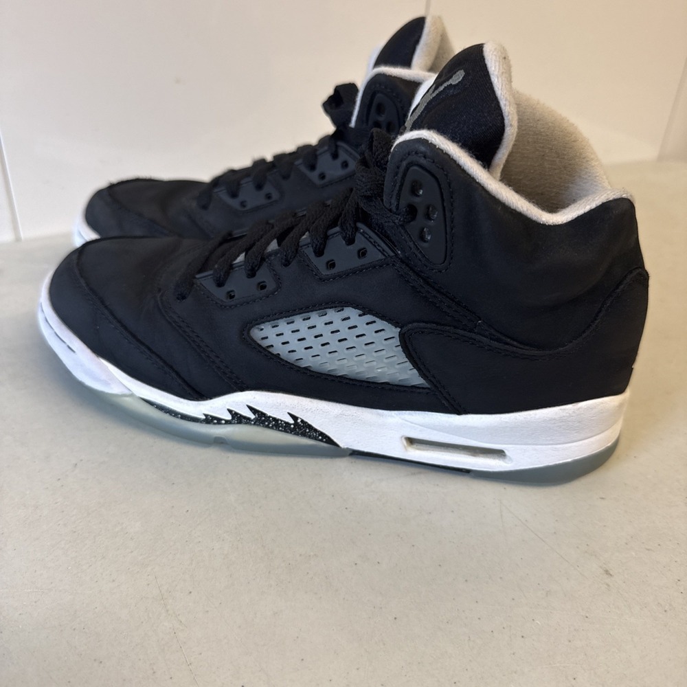 NIKE AIR JORDAN 5 Retro "MOONLIGHT OREO" (2021) (440888-011) Size 6Y